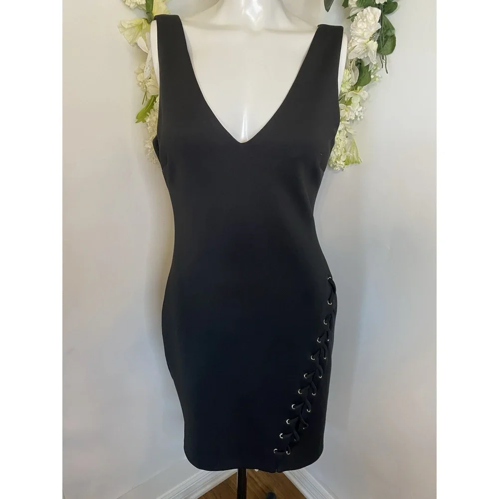 Guess Bodycon Knit‎ Dress Black Gold Braided Detail Sexy Clubwear Size 10 NWOT - Picture 5 of 16